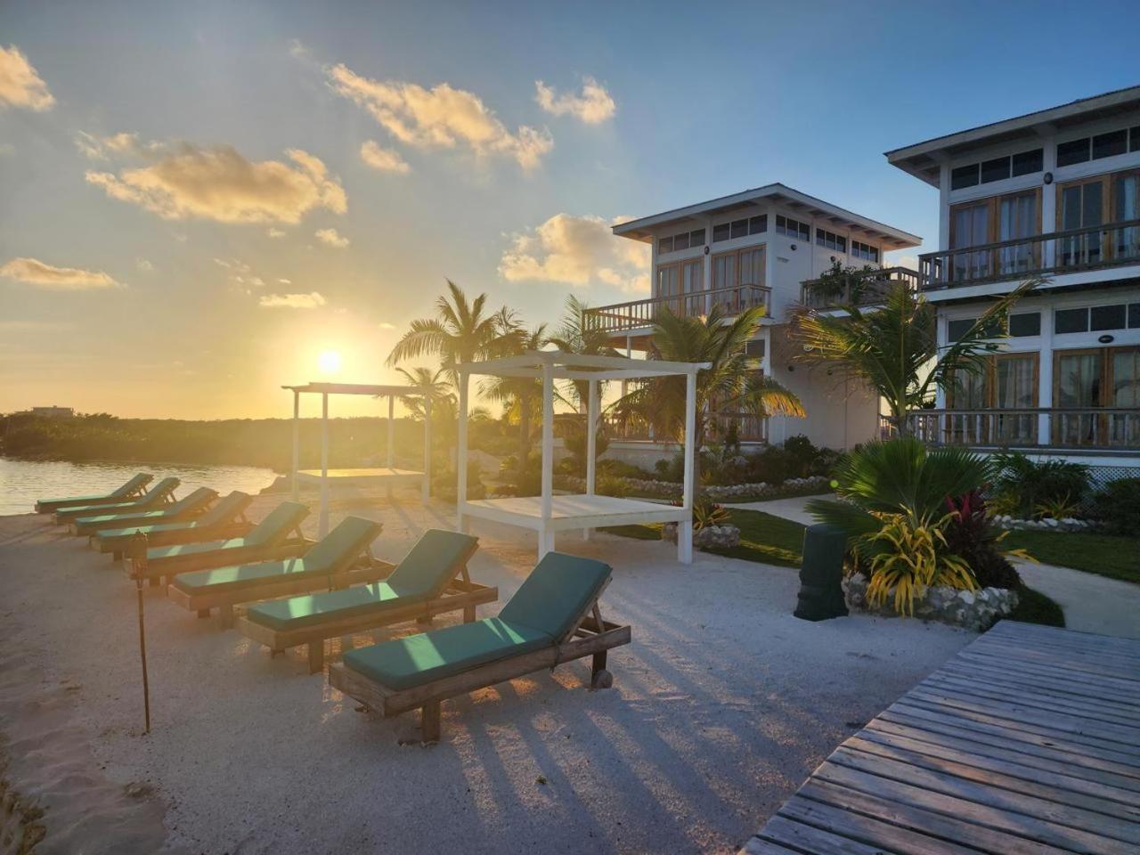 Aruna Resort & Villas San Pedro  Eksteriør bilde