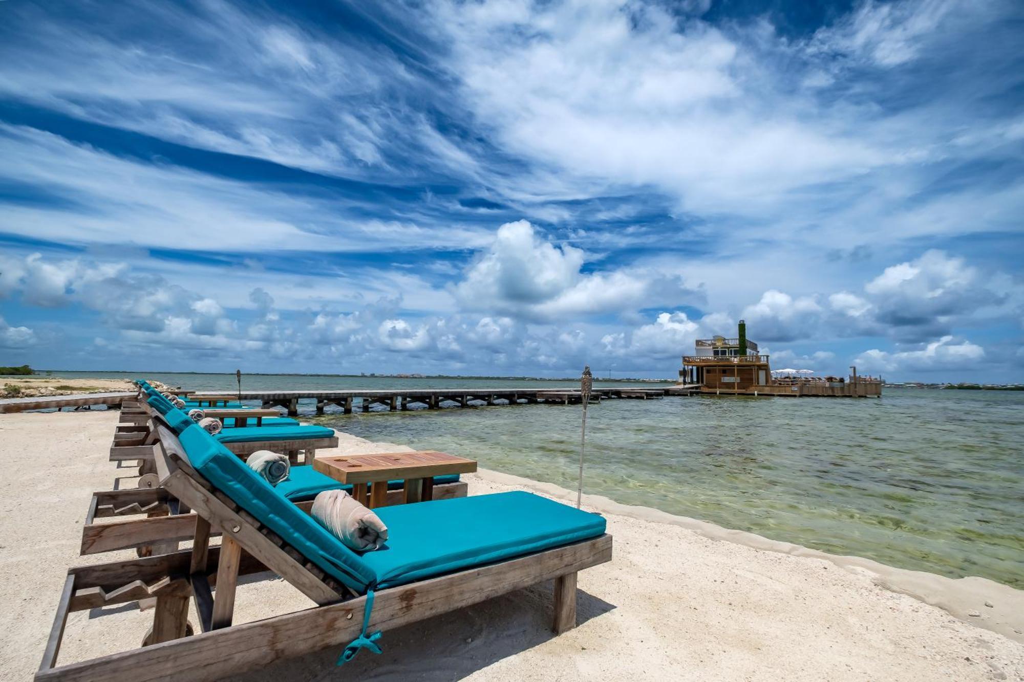 Aruna Resort & Villas San Pedro  Eksteriør bilde